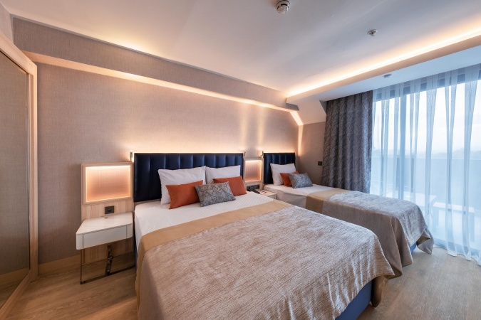 Süperior Kara Manzaralı